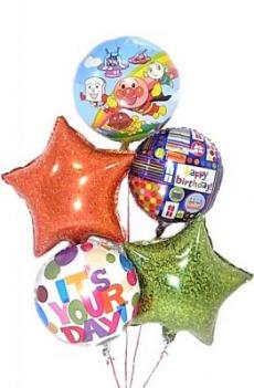 元気いっぱいのアンパンマンが「おめでとう」の気持ちをプレゼント♪