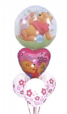 お花にかこまれたプーさんに胸キュン♡