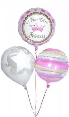 ピンクなど淡い色合いを基調としたバルーンでベビー誕生を祝福(ガールズ)
