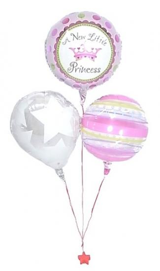 ピンクなど淡い色合いを基調としたバルーンでベビー誕生を祝福(ガールズ)